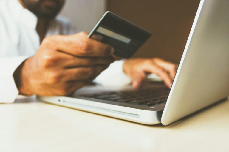 Czy jednoczesna obsługa klientów z Amazon i Allegro musi być wyzwaniem?