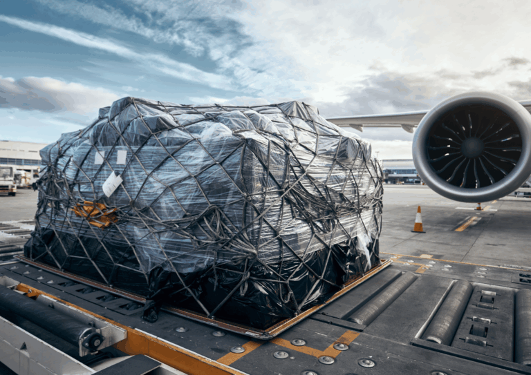 Jak przygotować przesyłkę cargo do transportu lotniczego?